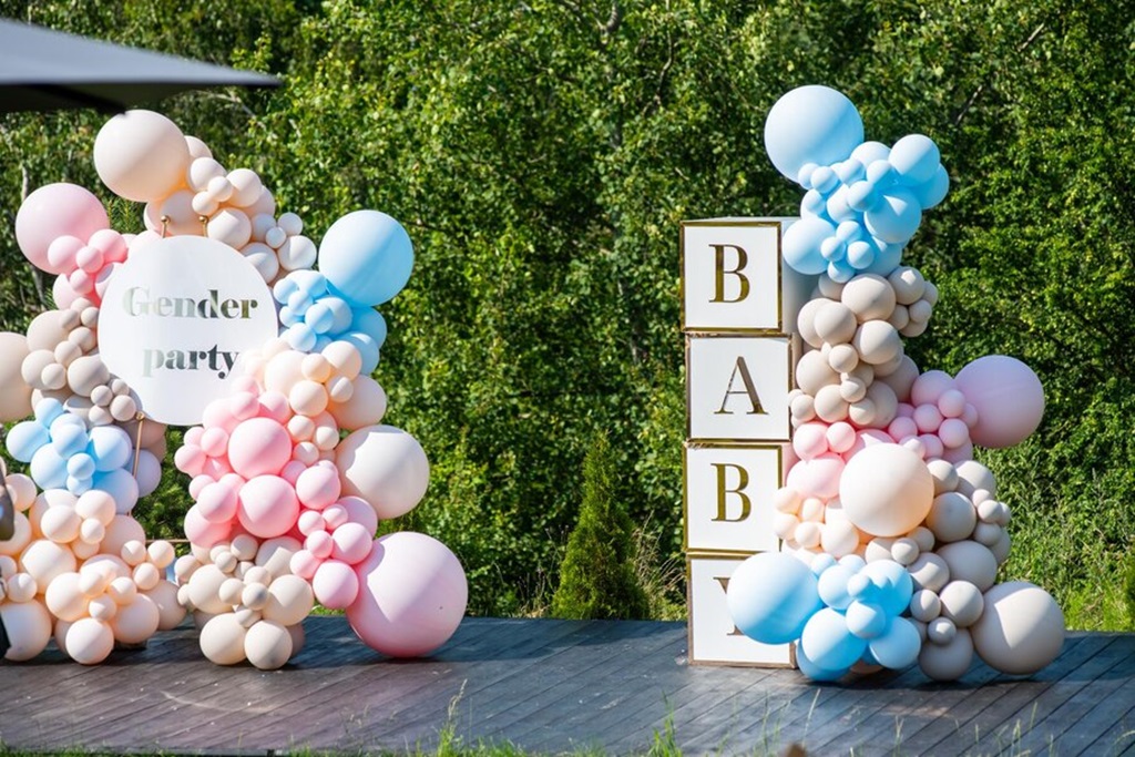 Balloon decor for baby shower